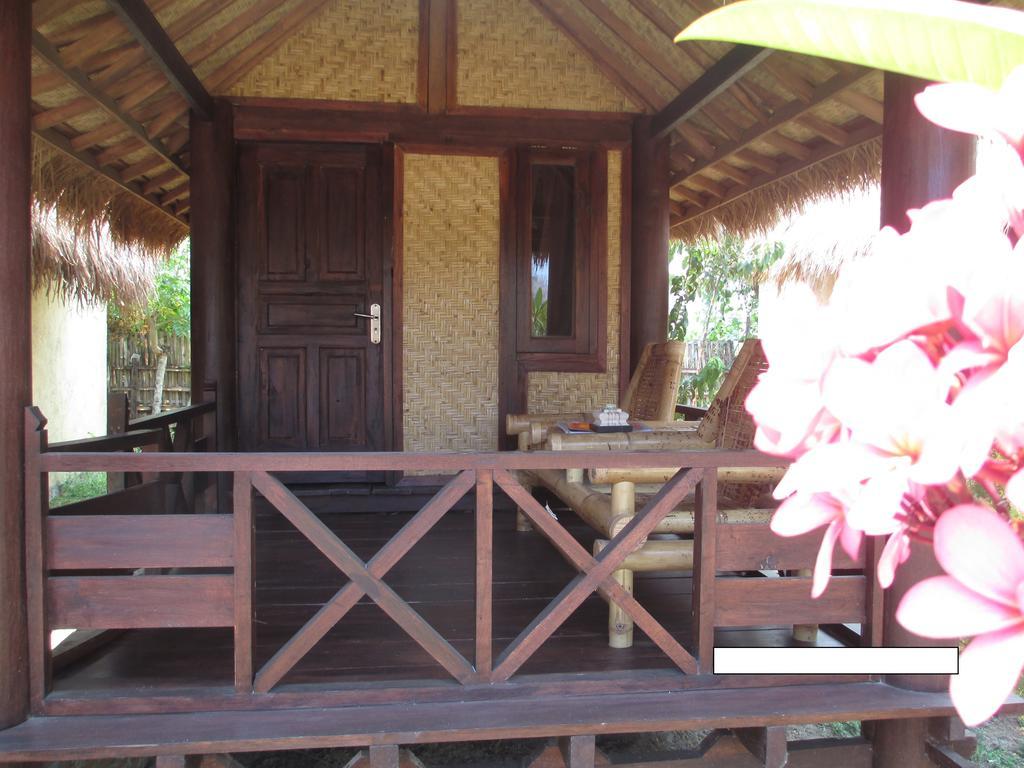 Selong Belanak Bungalows Экстерьер фото